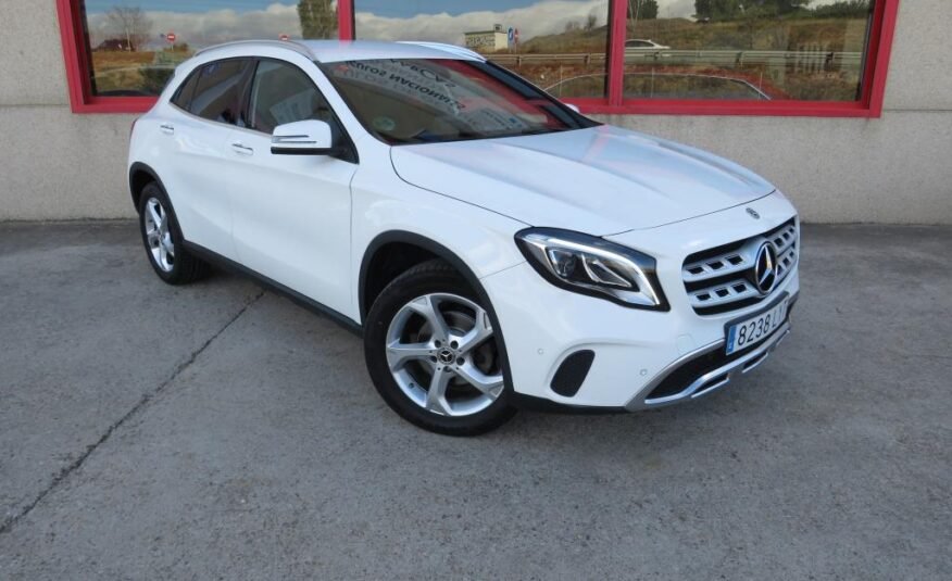 MERCEDES-BENZ GLA 200 7G-DCT