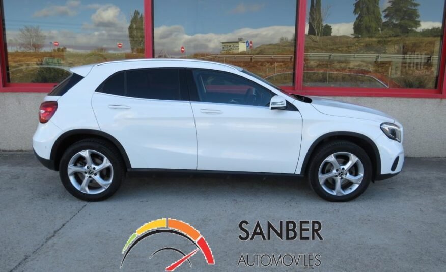 MERCEDES-BENZ GLA 200 7G-DCT