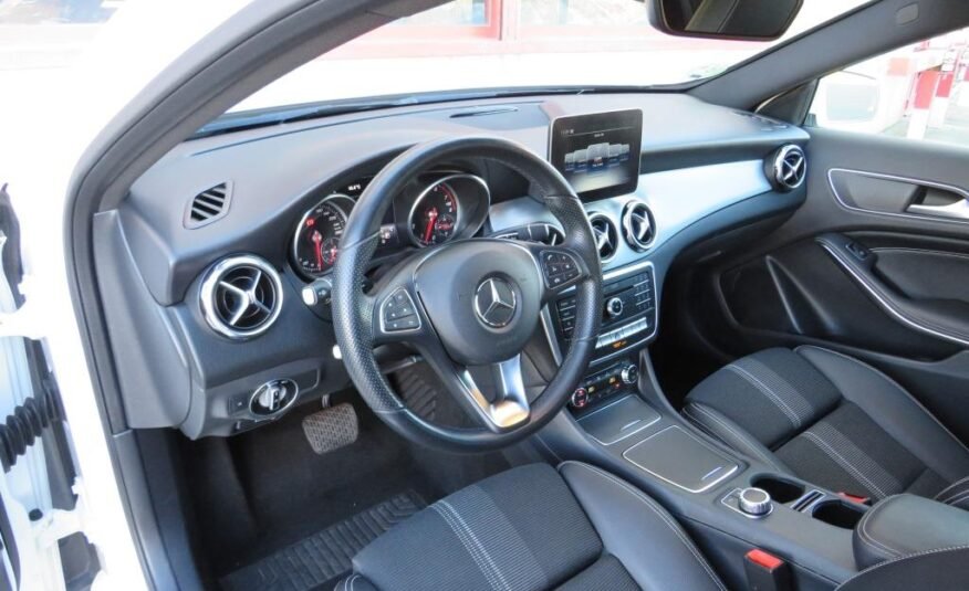 MERCEDES-BENZ GLA 200 7G-DCT