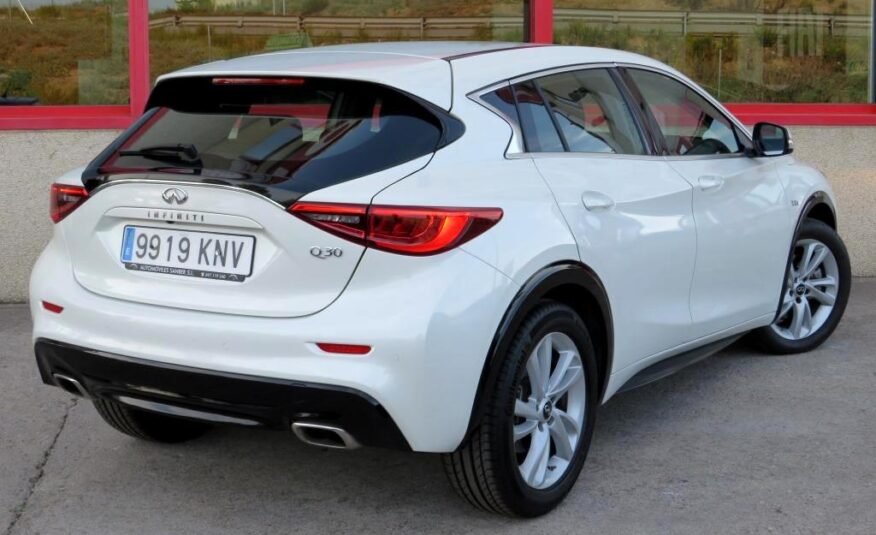 INFINITI Q30 2.2 D PREMIUM 7DCT