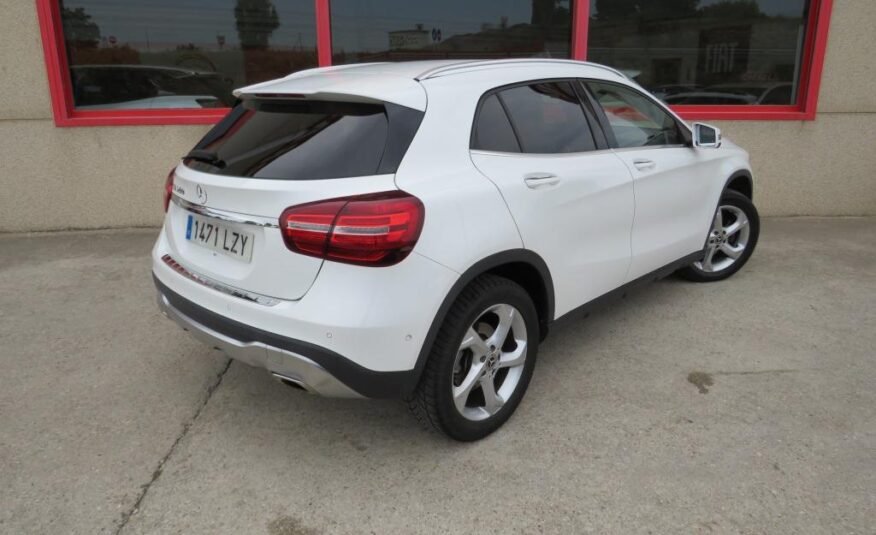 MERCEDES-BENZ CLASE GLA 200DCT URBAN