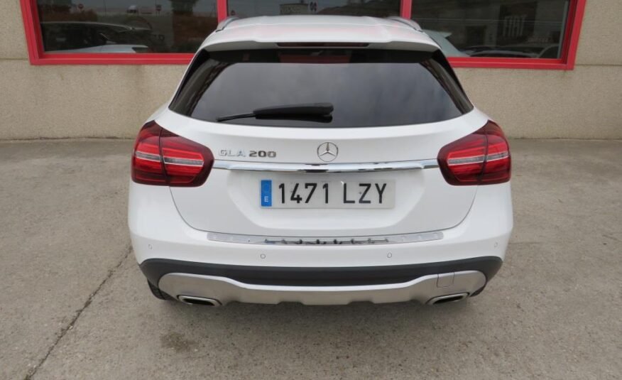 MERCEDES-BENZ CLASE GLA 200DCT URBAN