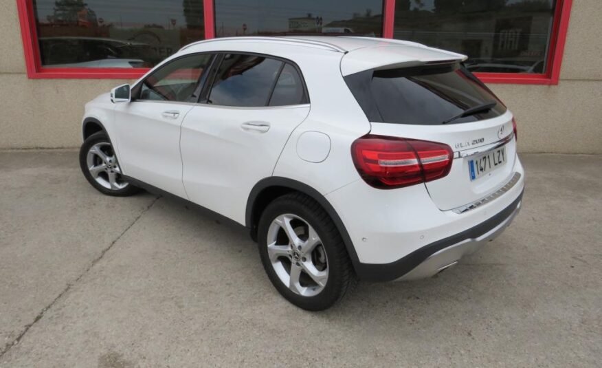 MERCEDES-BENZ CLASE GLA 200DCT URBAN