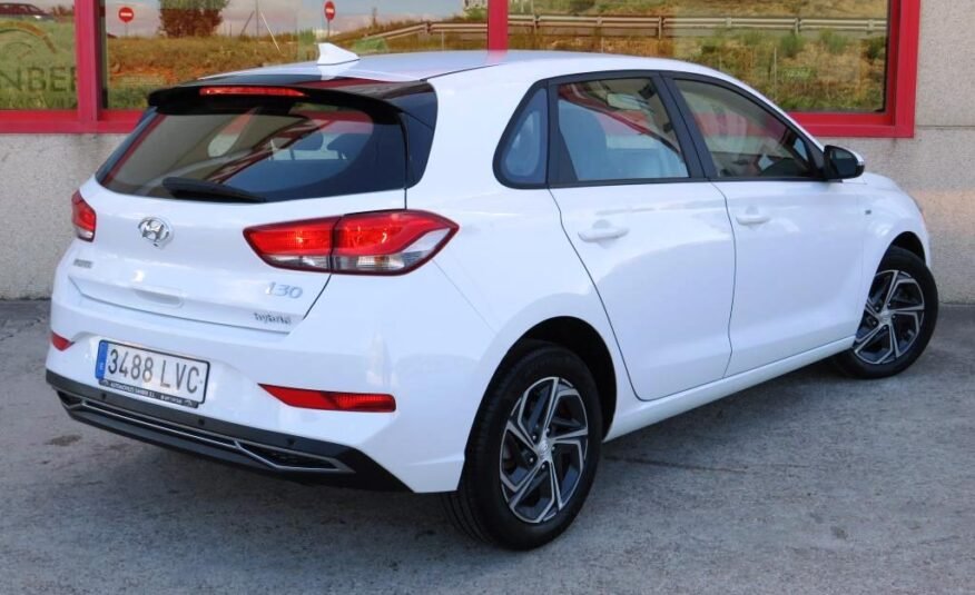 HYUNDAI i30 1.0 TGDi 120cv 48v Klass LRR